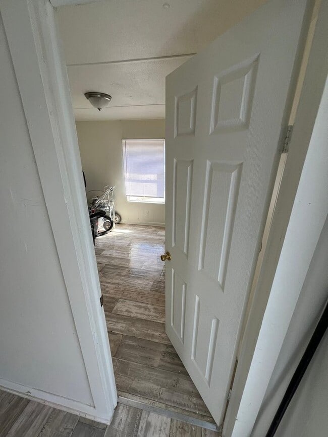 Building Photo - Renovated 2-Bed, 2-Bath Mobile Home