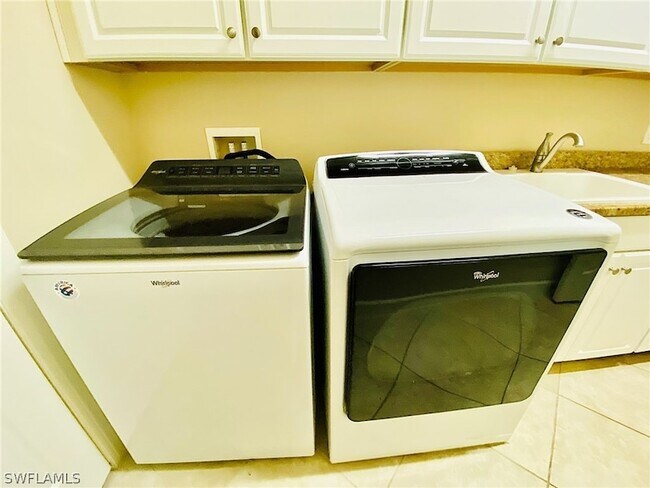 Building Photo - 8527 Palacio Terrace N