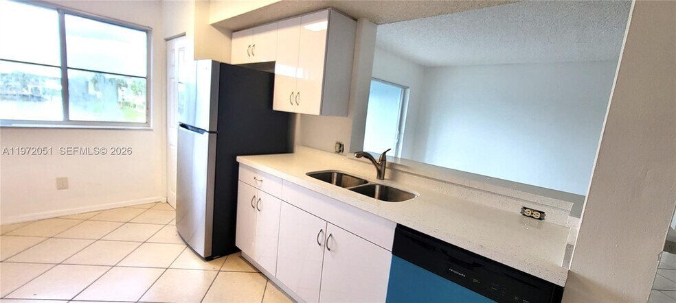 Building Photo - 150 NW 96th Ave