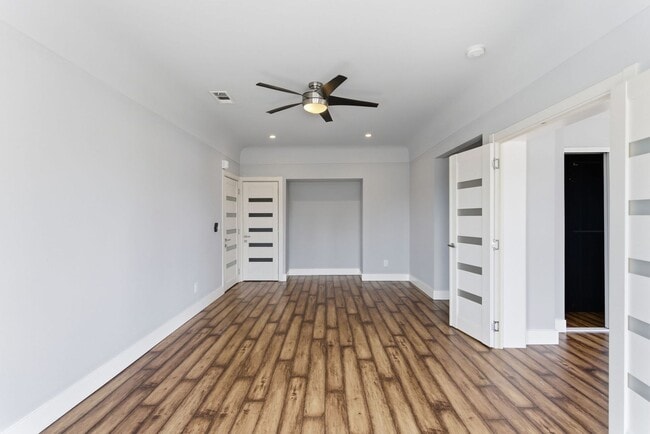 Building Photo - 903 Pine St