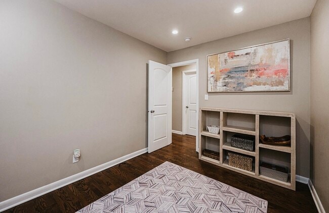 Building Photo - 829 N Bennett St