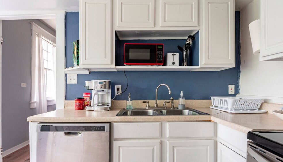 Building Photo - 4506 Walmsley Ave