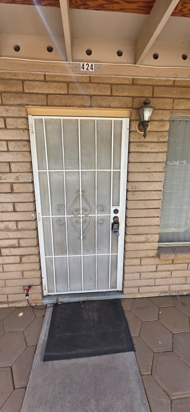 Building Photo - 24 N Mesa Dr
