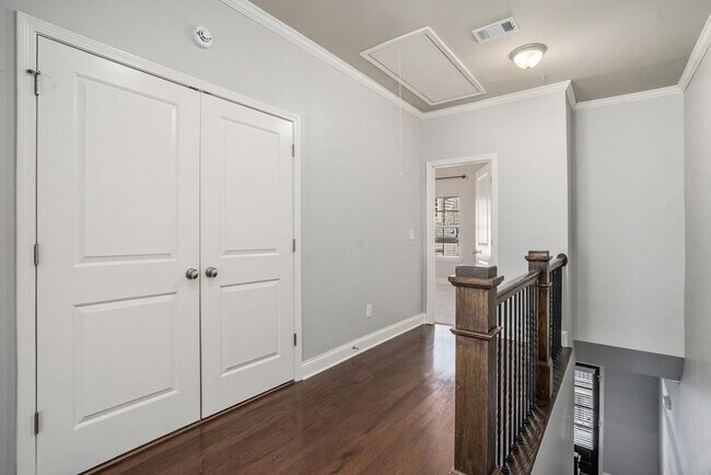 Building Photo - 612 Luckett Ct