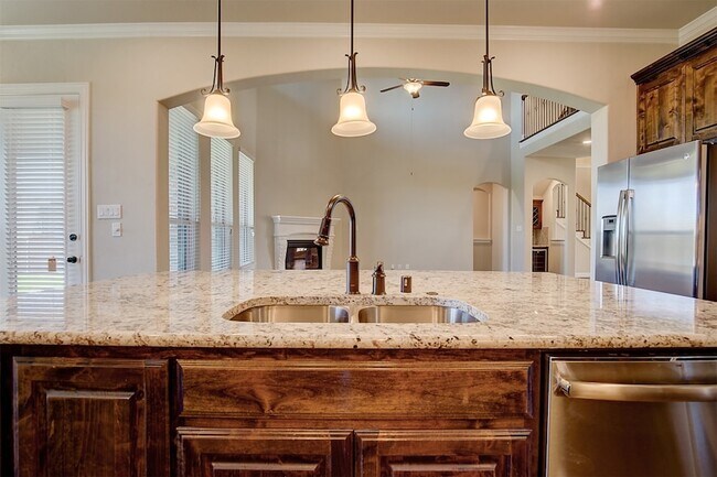 Building Photo - 9006 Forest Park Ct