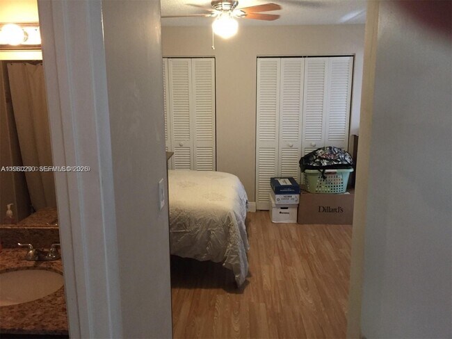 Building Photo - 2191 Bayberry Dr