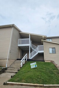 Building Photo - 1315 E 123rd Terrace