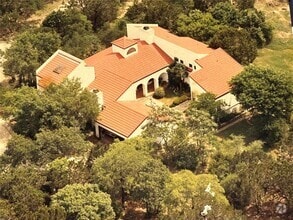 Building Photo - 1100 Crystal Creek Dr