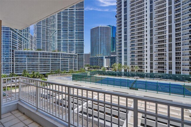 Building Photo - 801 Brickell Key Blvd