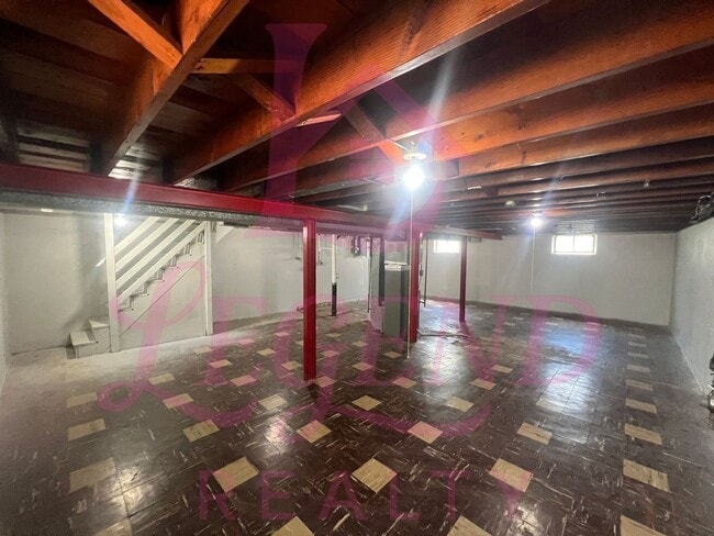 Building Photo - Charming 2-Bedroom Home with Bonus Room!