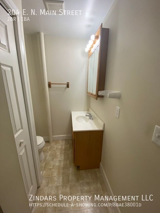 Building Photo - 204 E N Main St