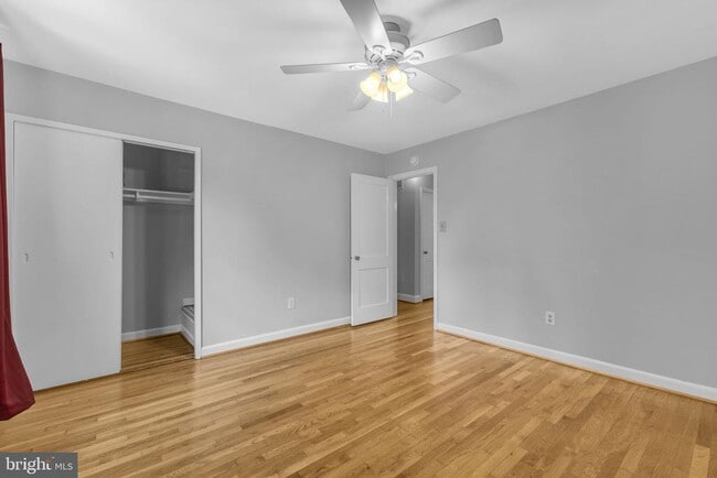 Building Photo - 38 E Rosemont Ave