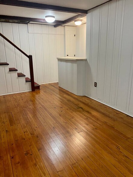 Building Photo - 1632 Greenleaf St