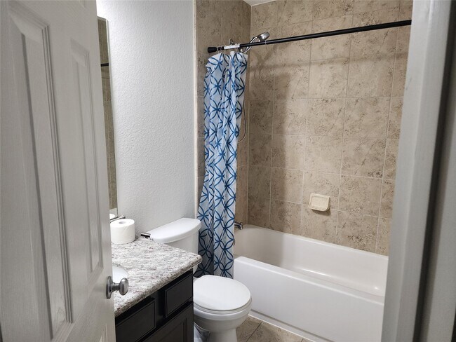 Building Photo - 3807 Waterford Bend