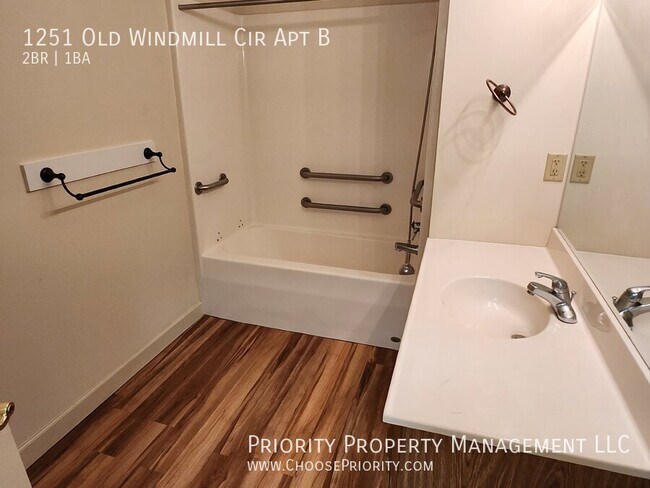 Building Photo - 1251 Old Windmill Cir