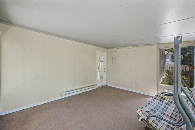 Building Photo - 2105 Grey Fox Ln