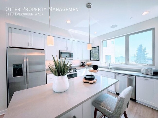 Building Photo - 3110 Evergreen Walk