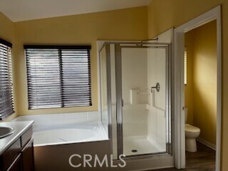 Building Photo - 33893 Pinehurst Dr