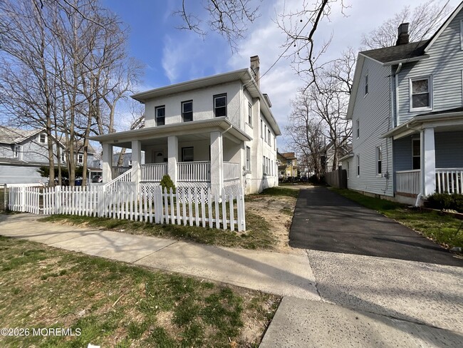Building Photo - 1015 Mattison Ave