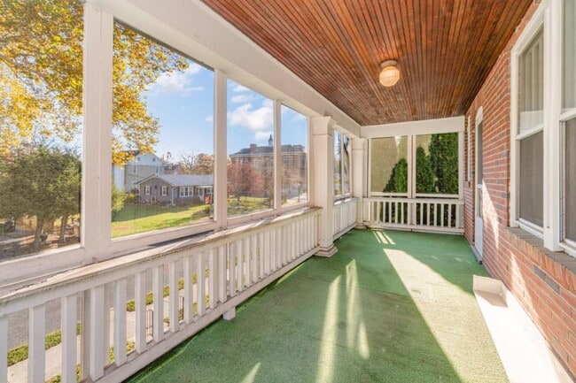 Building Photo - 150 Riddle Rd