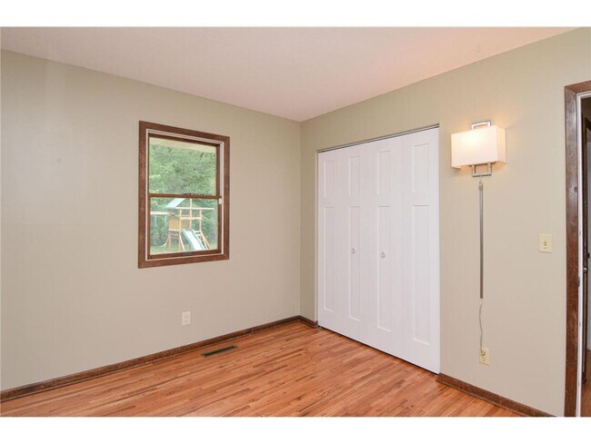 Building Photo - 11420 Terrace Rd NE