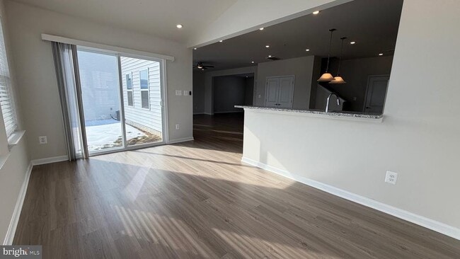 Building Photo - 35 Signal Knob Cottage Dr