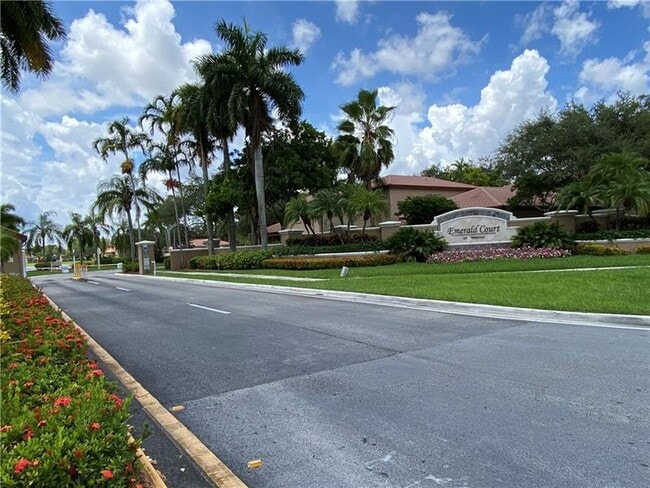 Building Photo - 16045 Emerald Cove Rd
