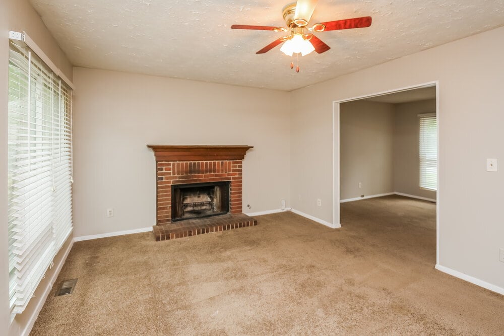 Building Photo - 2669 Crystal Ln