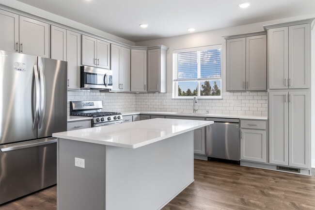 Building Photo - W218N16014 Tiger Lily Dr