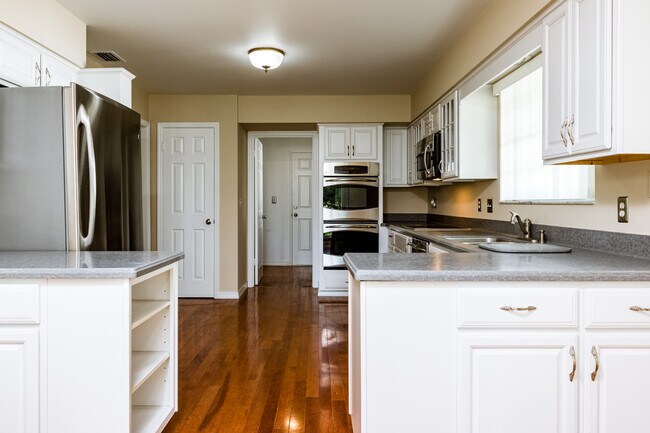 Building Photo - 119 Rio Pinar Dr