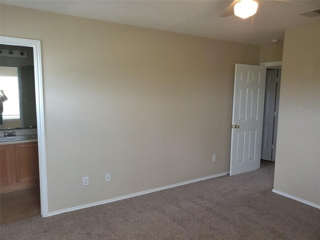 Building Photo - 13704 Harris Ridge Blvd