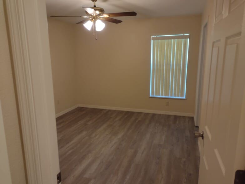 Building Photo - 7396 Pond Cir