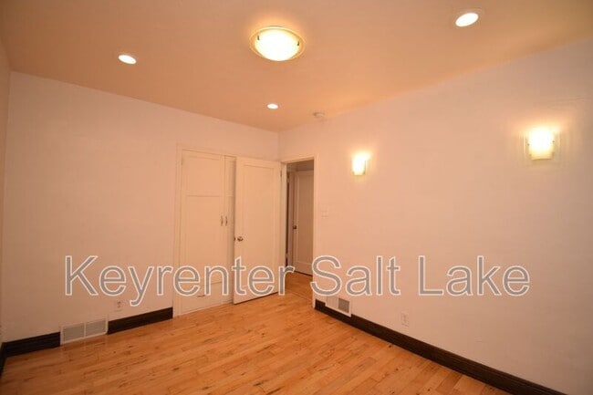 Building Photo - 2128 S 1900 E