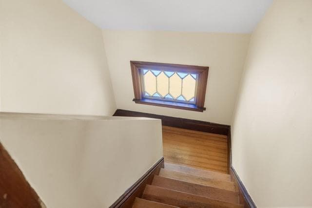 Building Photo - 242 Waterman St