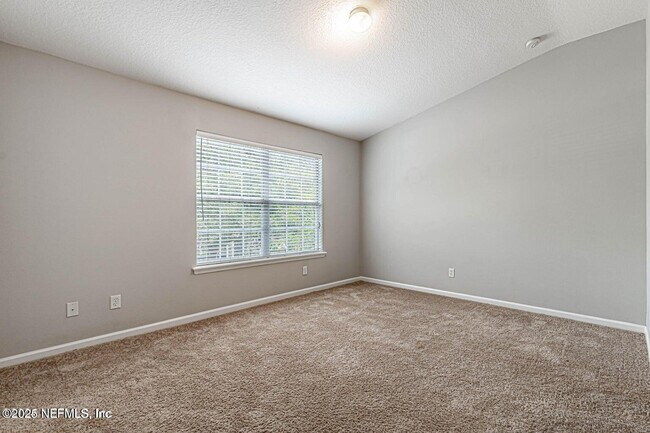 Building Photo - 5784 Sandstone Way