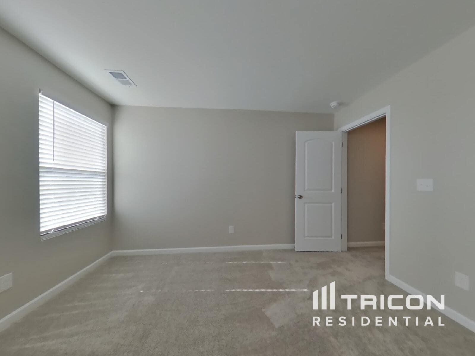 Building Photo - 5046 Lawler Ln