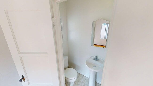 Building Photo - 750 F Ave