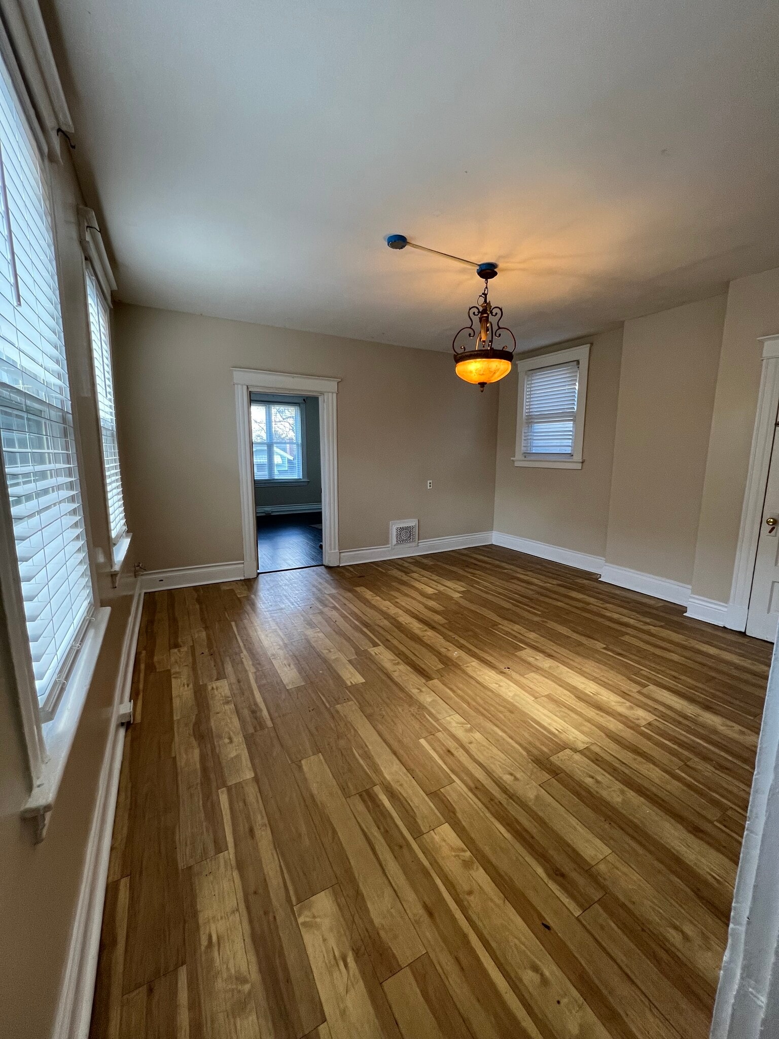 Family Room - 5108 Silver St