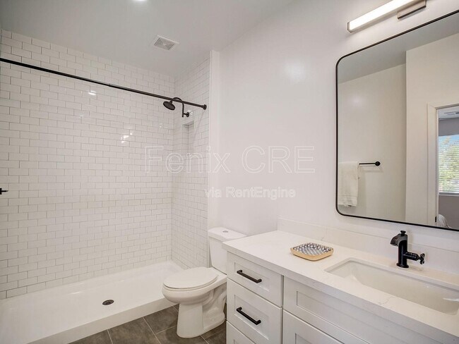 Building Photo - 775 W Coolidge St