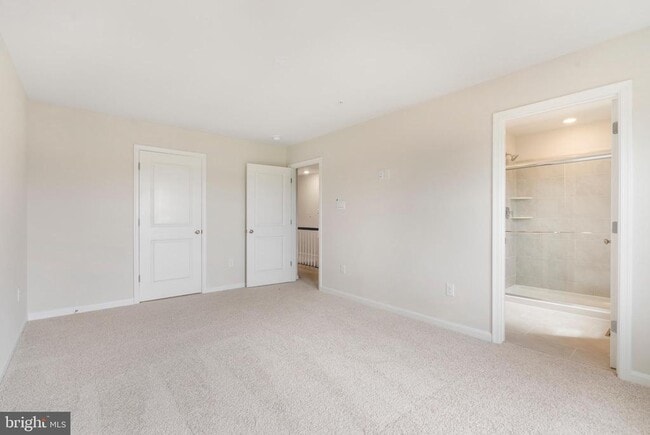 Building Photo - 463 Tiller St