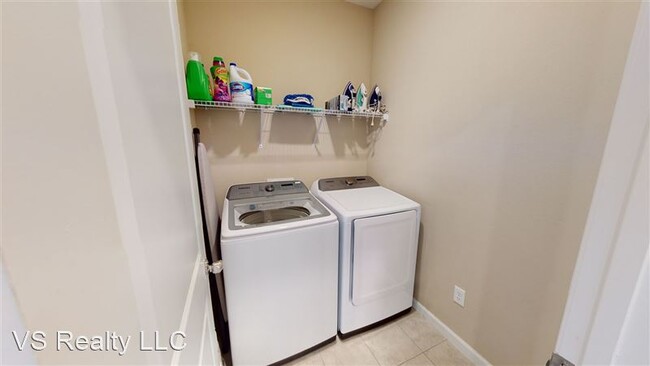 Building Photo - 5538 Kellar Cir