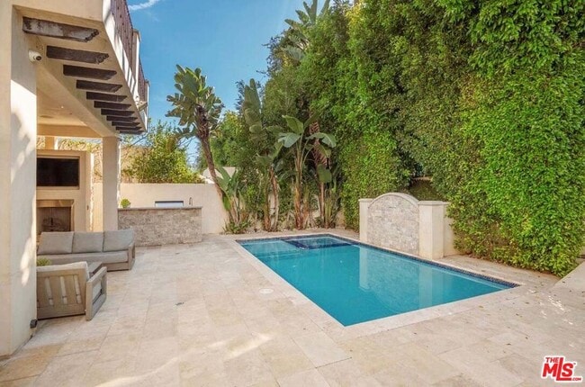 Building Photo - 329 Canon Dr