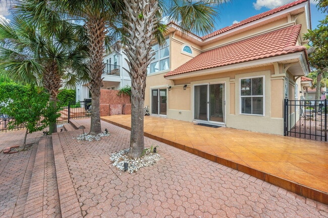 Building Photo - 272 Calusa Blvd