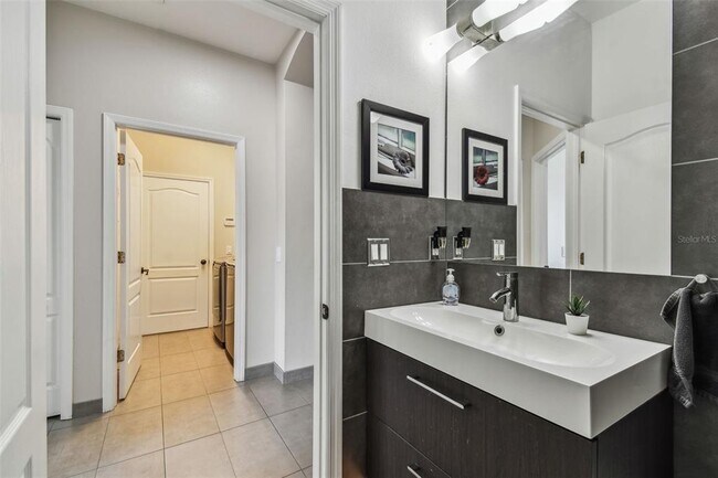 Building Photo - 8208 Pinewood Run Ct