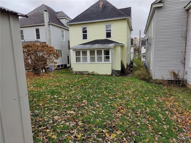 Building Photo - 251 Tennyson Ave