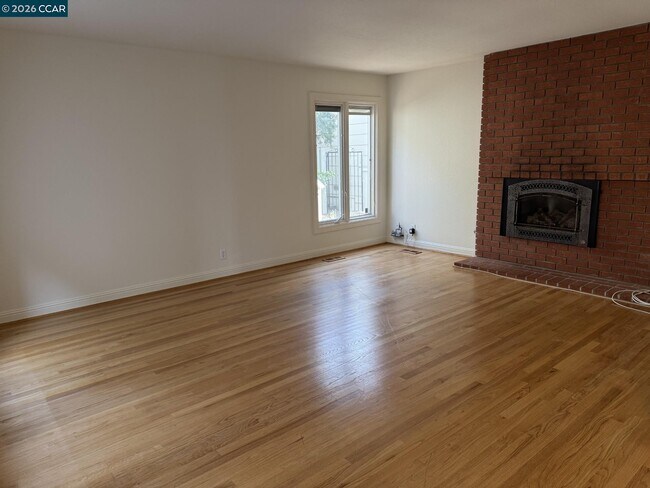 Building Photo - 1168 Alta Mesa