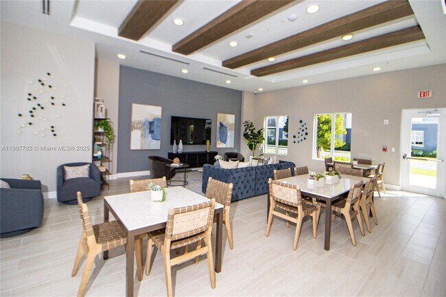 Building Photo - 25050 SW 136th Ave