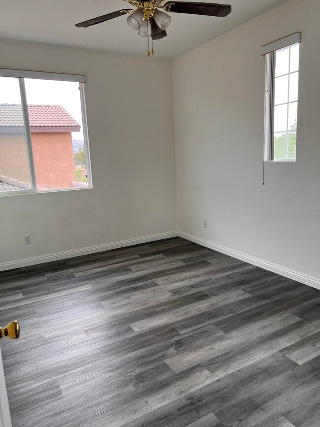 Building Photo - 3406 Club Rancho Dr