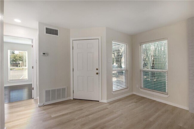 Building Photo - 10616 Mellow Meadow Dr