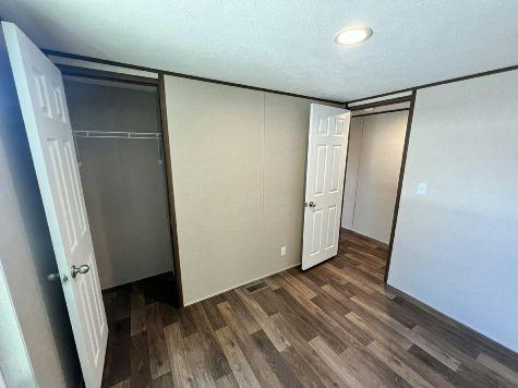 Building Photo - 151 Lakeside Garden Cir